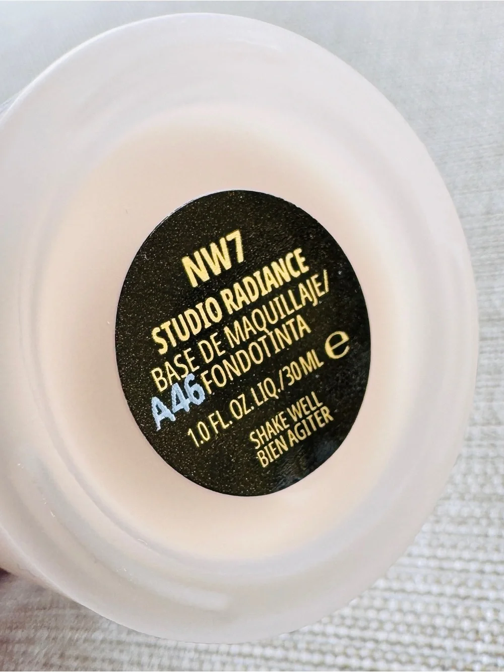 MAC Cosmetics Studio Radiance Serum-Powered Foundation in NW7 30ml BRAND NEW